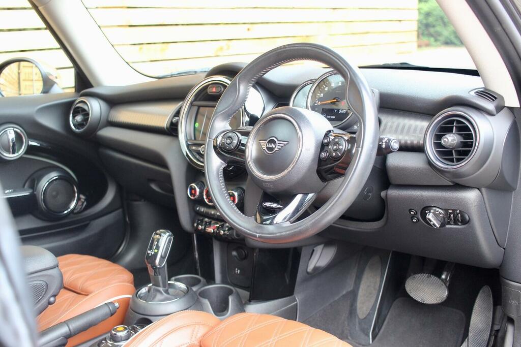 Mini Hatch 1.5 3-Door Hatch Cooper Exclusive HL19VGC Silver #3