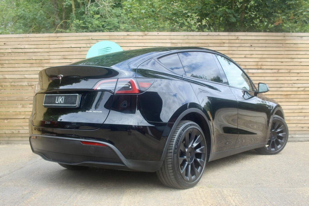 Tesla Model Y Suv Black #3