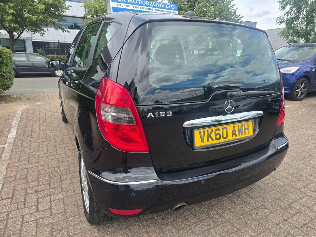 Mercedes-Benz A Class 1.5 A160 Avantgarde Se Cvt Black #5
