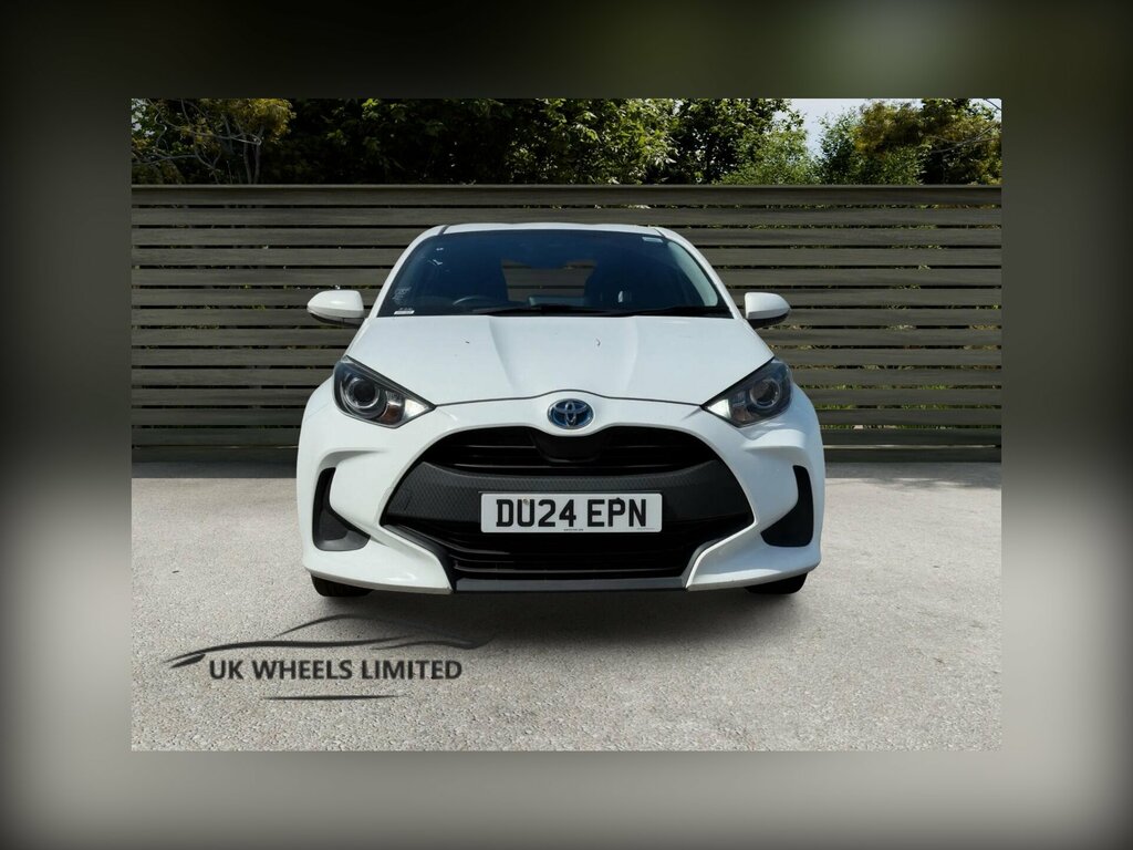 Toyota Yaris 1.5 Vvt-h Icon E-cvt Euro 6 Ss White #2