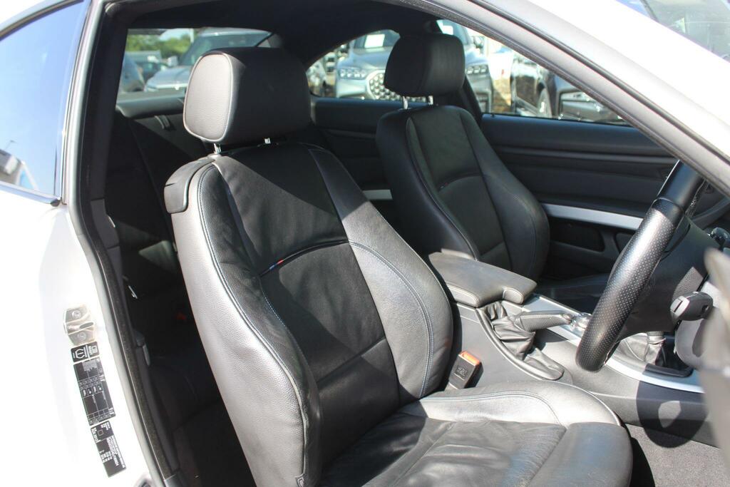 BMW 3 Series Coupe SG62FYH White #4