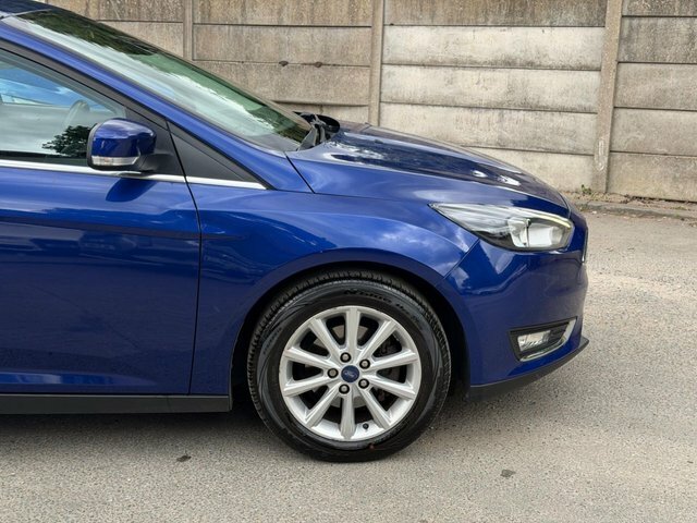 Ford Focus 1.0T Ecoboost Titanium Hatchback E AP18BUE Blue #4