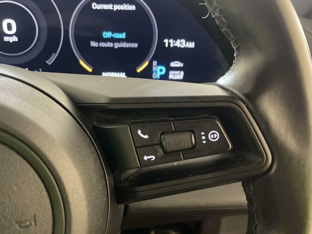 Porsche Taycan Performance Plus 93.4Kwh 4S Cross Turismo Elec Grey #17