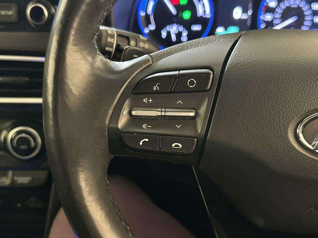 Hyundai Kona T-gdi Play White #16