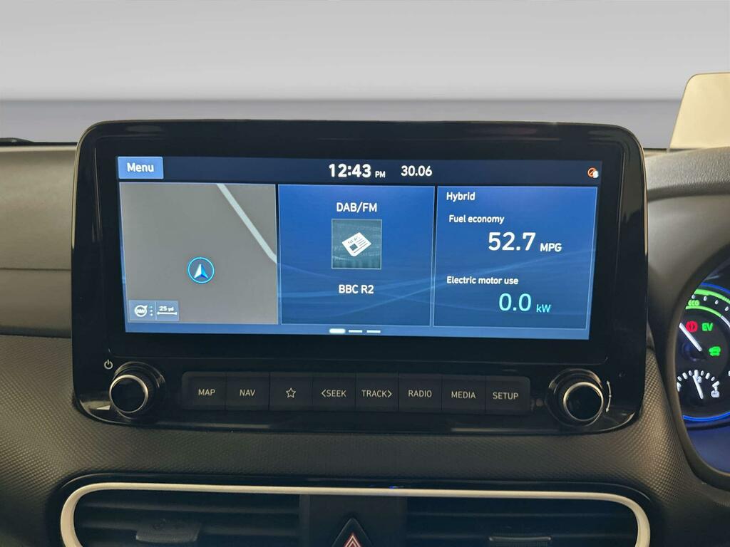 Hyundai Kona T-gdi Play White #19