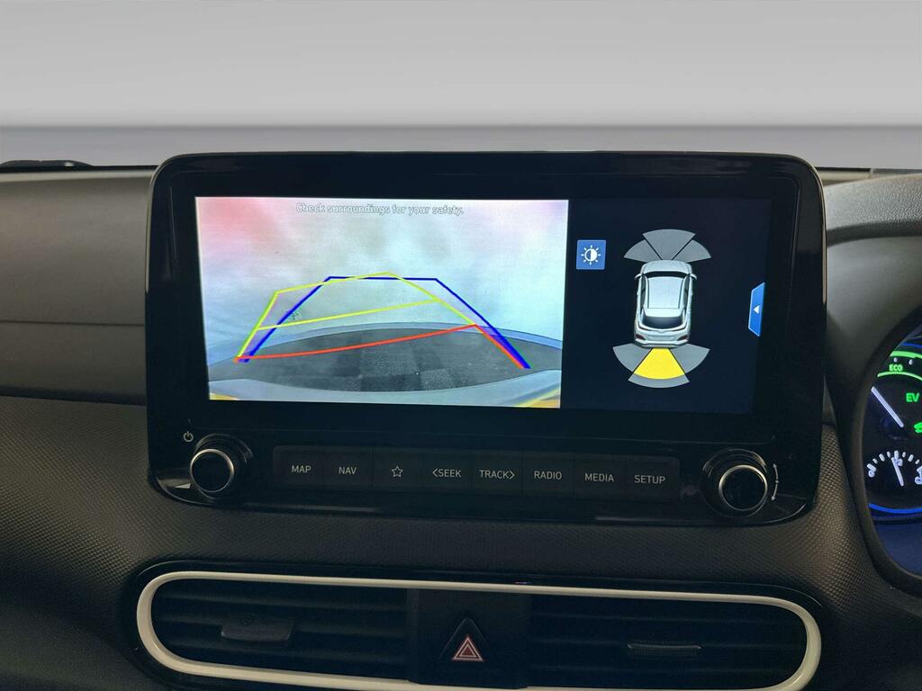 Hyundai Kona T-gdi Play White #22