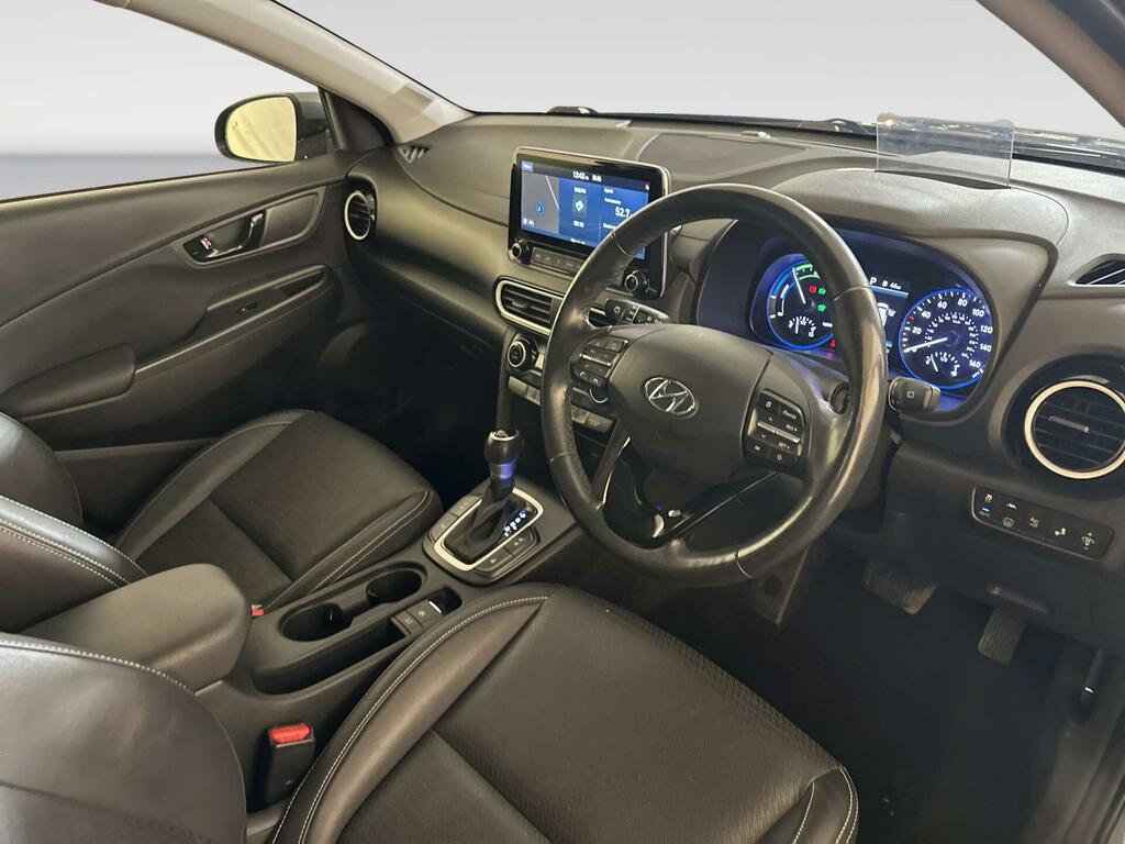 Hyundai Kona T-gdi Play White #15