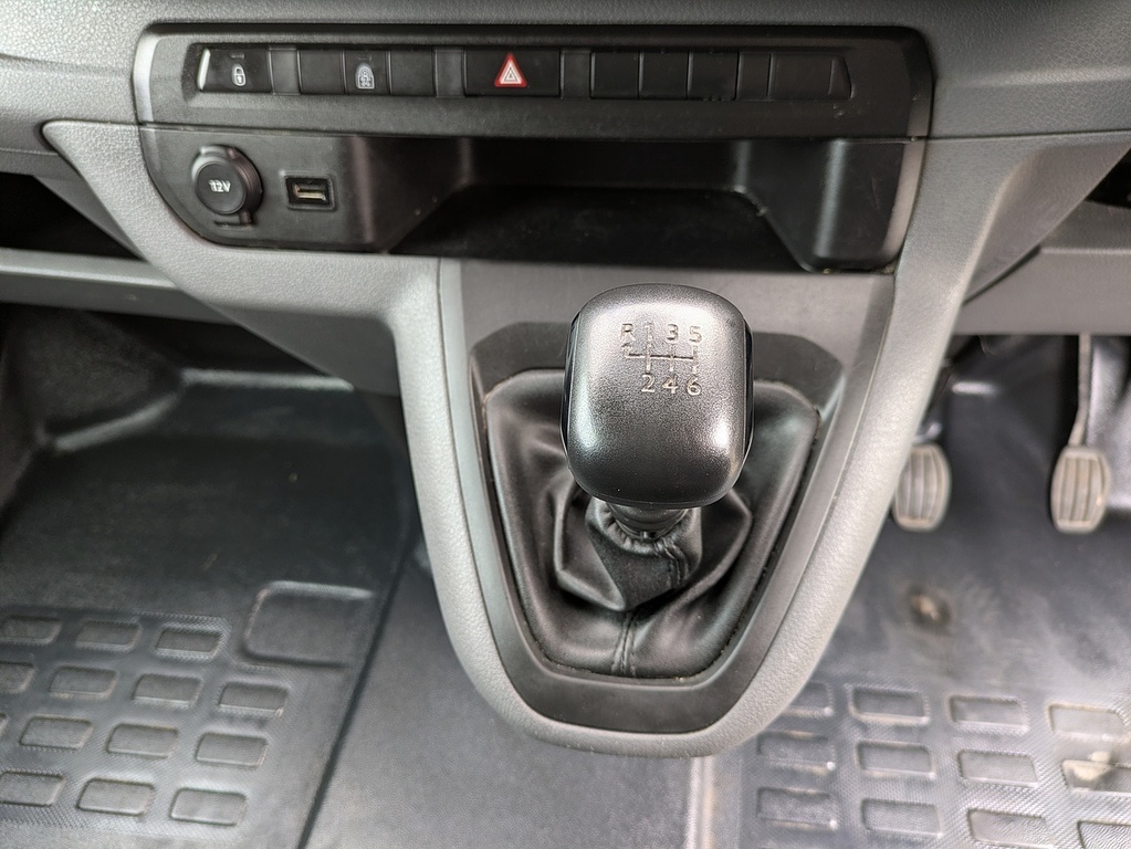 Vauxhall Vivaro 2900 1.5 D 100 Bhp L2 Long Sportive 6Dr 1 Owner White #16