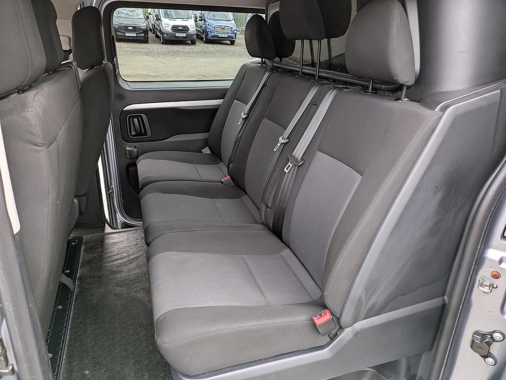 Vauxhall Vivaro 2900 1.5 D 100 Bhp L2 Long Sportive 6Dr 1 Owner White #30