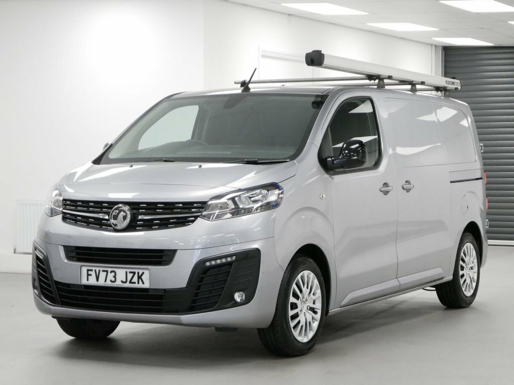 Vauxhall Vivaro 1.5L Turbo D 2700 Pro Panel Van 6Dr Grey