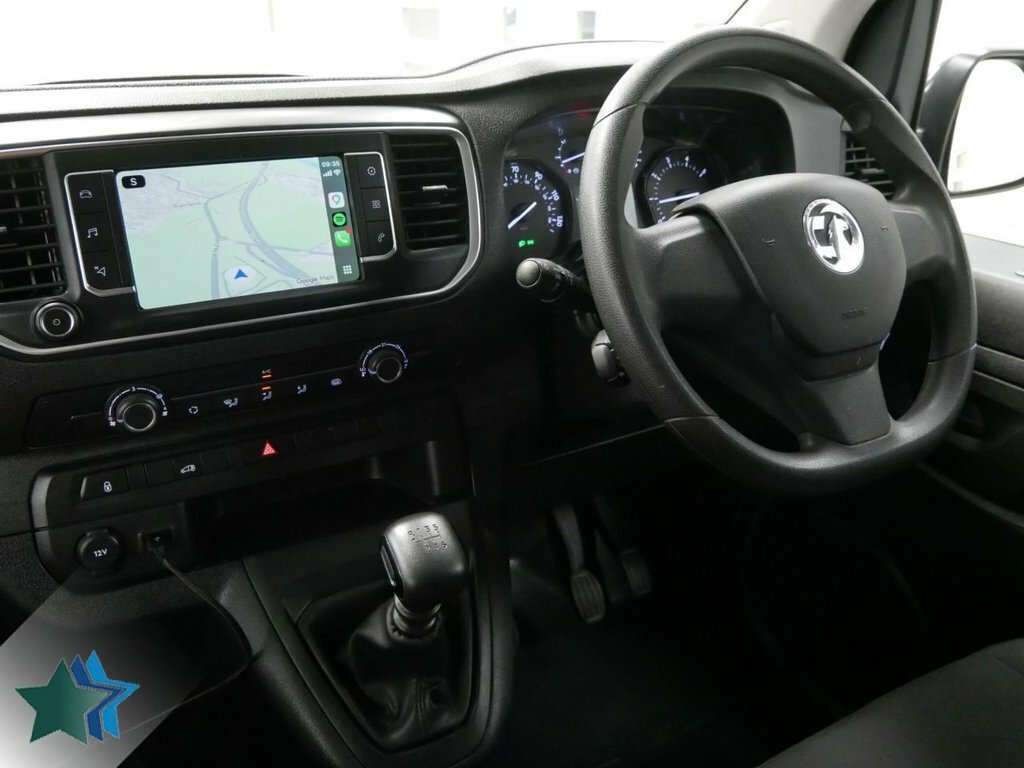Vauxhall Vivaro 1.5L Turbo D 2700 Pro Panel Van 6Dr Grey #3