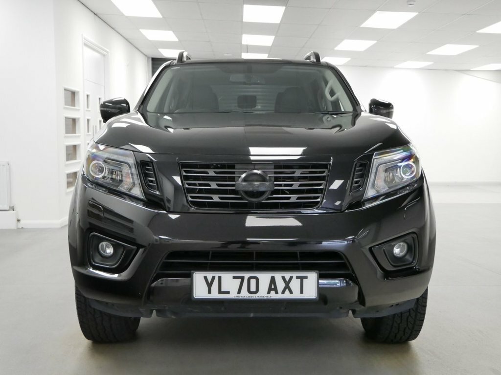 Nissan Navara 2.3L N-guard Grey #10