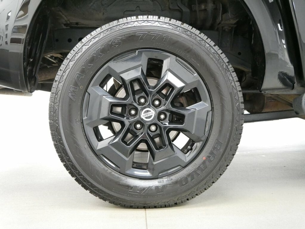 Nissan Navara 2.3L N-guard Grey #29