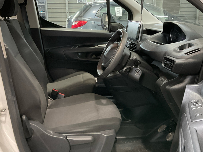 Peugeot Partner 850 Professional Premium Lwb 1.5 Bluehdi 100Ps White