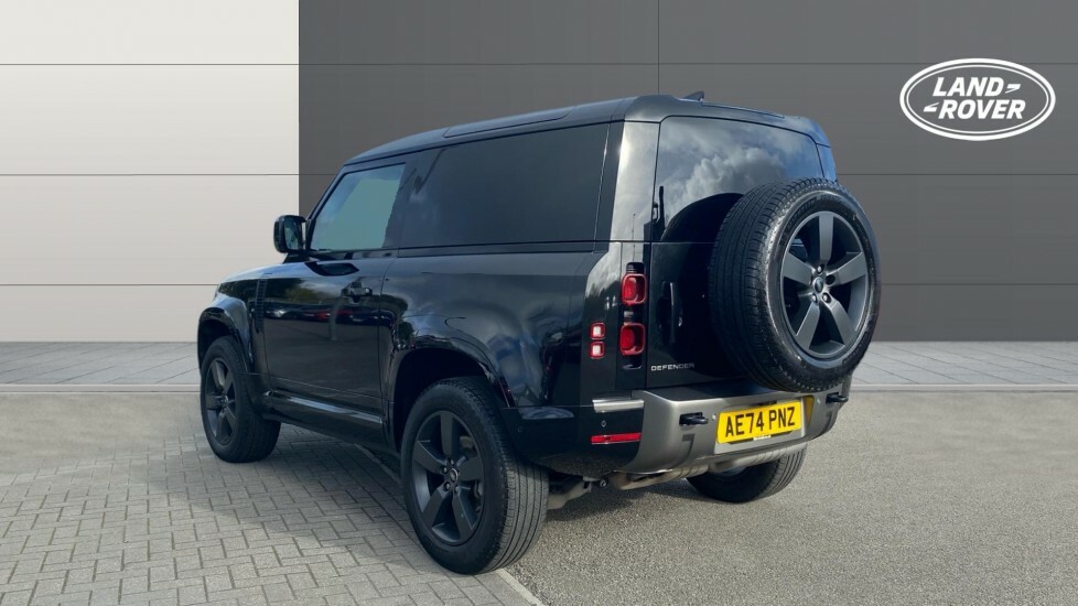 Land Rover Defender 90 X-dynamic Hse AE74PNZ Black #2