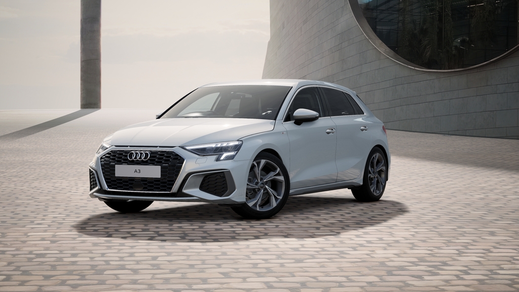 Audi A3 35 Tfsi S Line S Tronic Comfortsound Blue #1