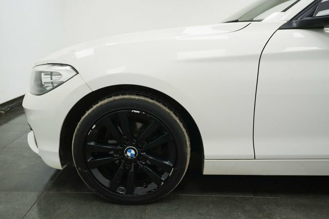BMW 1 Series 1.5 118I Sport Euro 6 S S MA67CZJ White #5