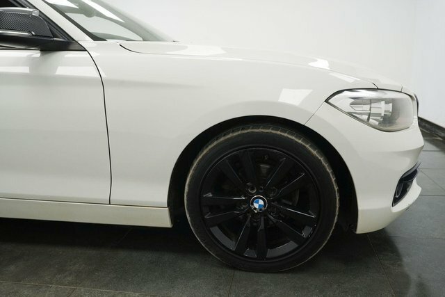 BMW 1 Series 1.5 118I Sport Euro 6 S S MA67CZJ White #4