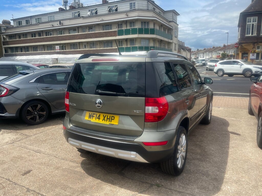 Skoda Yeti 1.2 Tsi Se Outdoor Dsg Euro 5 105 Ps WF14XHP Green #3