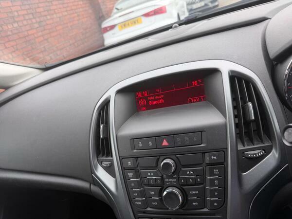 Vauxhall Astra 1.6 16V Elite Hatchback Euro 5 Blue #10