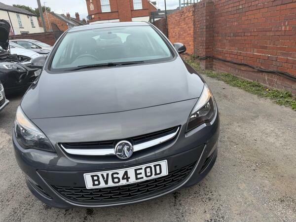 Vauxhall Astra 1.6 16V Design Euro 5 Grey