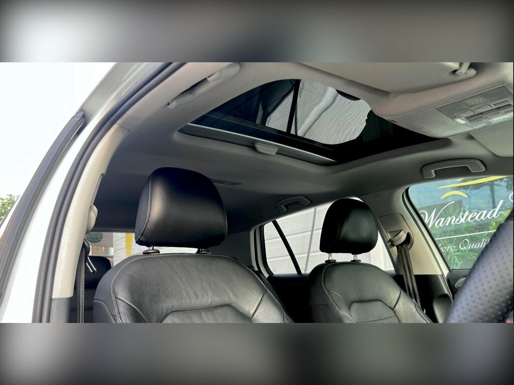 Volkswagen Golf 1.4 Tsi-r Body Styling-leather-sunroof White