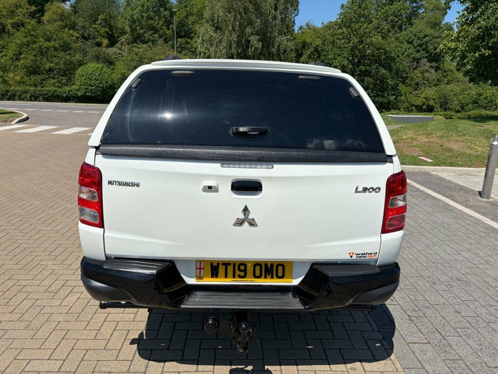 Mitsubishi L200 2.4L Dc Challenger White #5