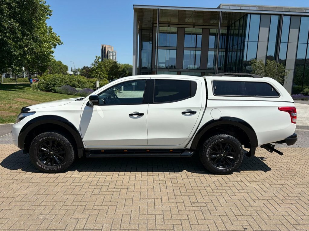 Mitsubishi L200 2.4L Dc Challenger White #3