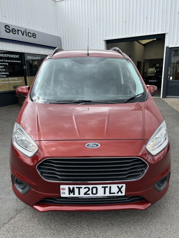 Ford Tourneo Courier 1.5 Tdci Titanium Red #3