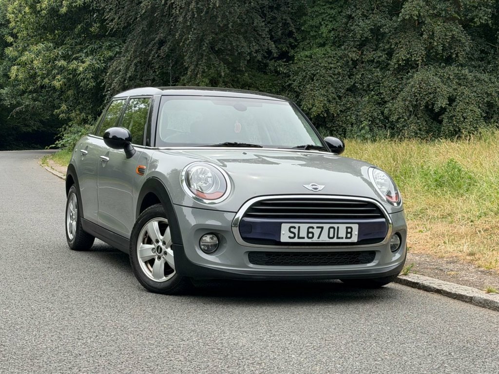 Mini Hatch 1.5L Cooper Grey