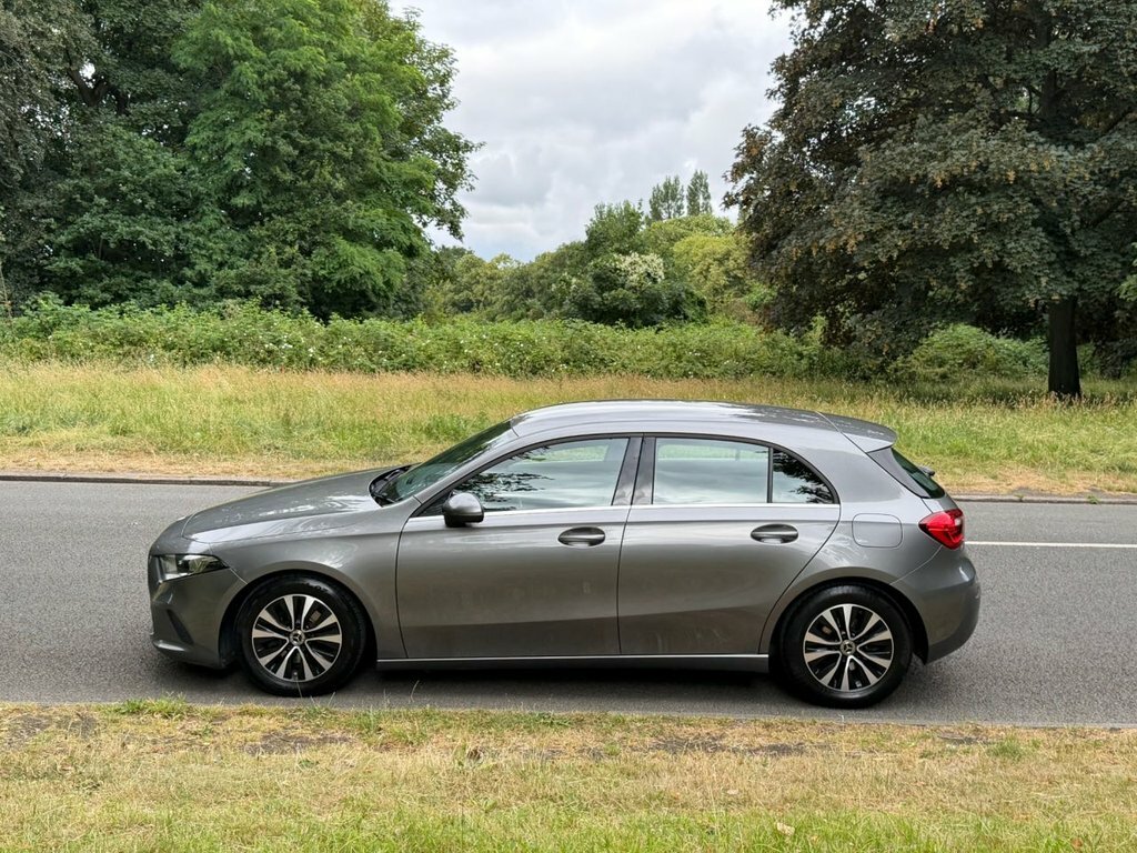 Mercedes-Benz A Class 1.3L Se Grey #4