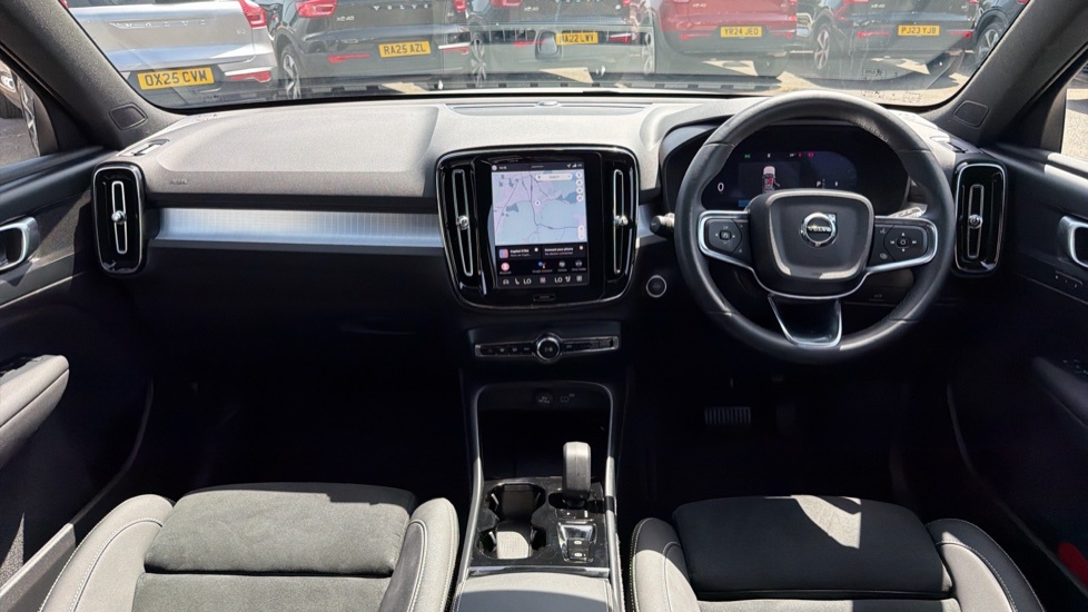 Volvo XC40 Plus, B4 Mild Hybrid, Dark OY75VHK White #5