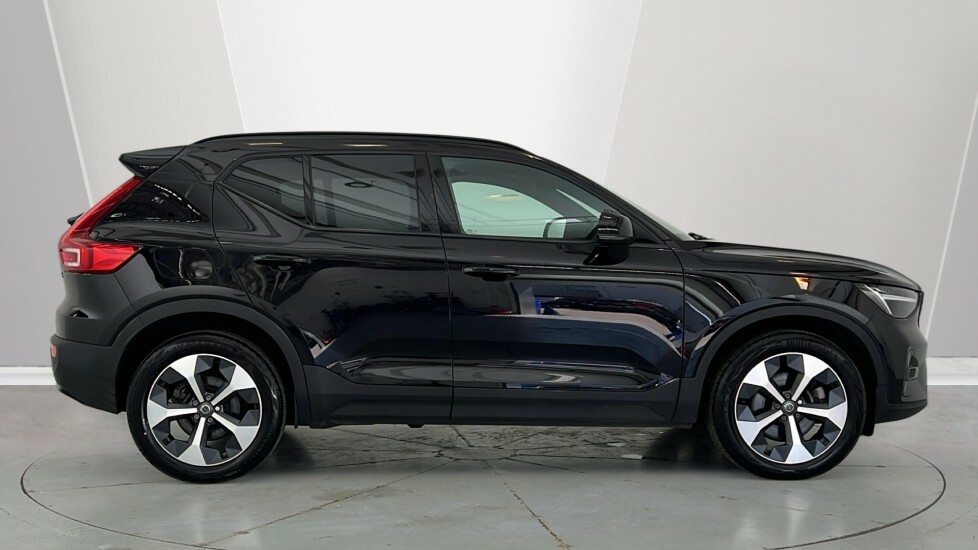 Volvo XC40 Plus, B3 Mild Hybrid, Dark RF25DXG Black #3