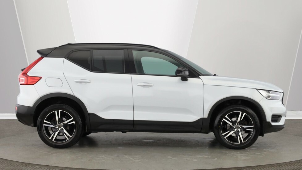 Volvo XC40 1.5 T3 163 R Design Geartronic Silver #2
