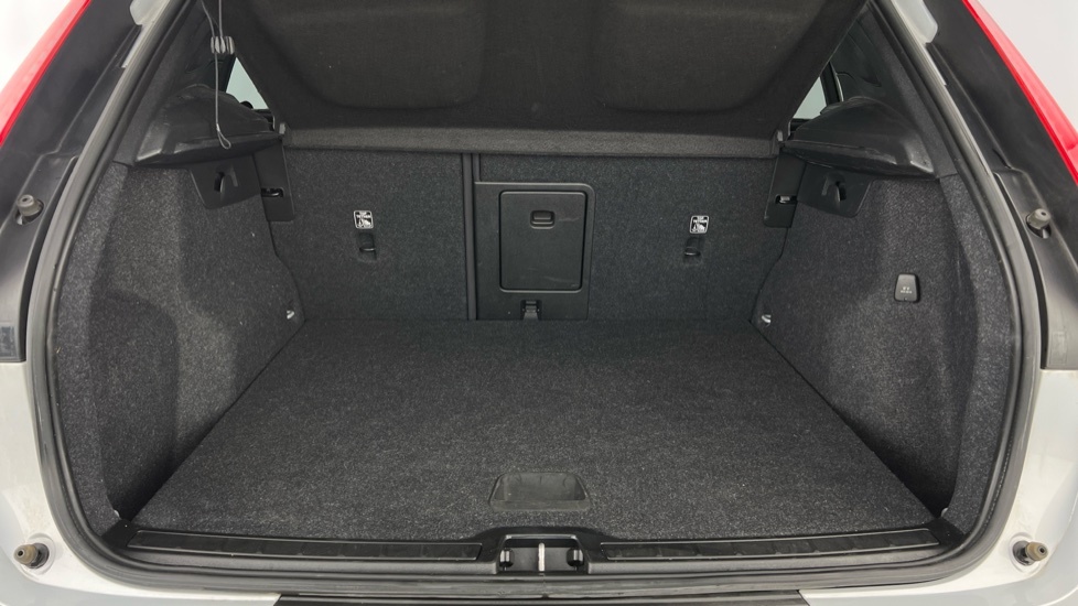 Volvo XC40 1.5 T3 163 R Design Geartronic Silver #5