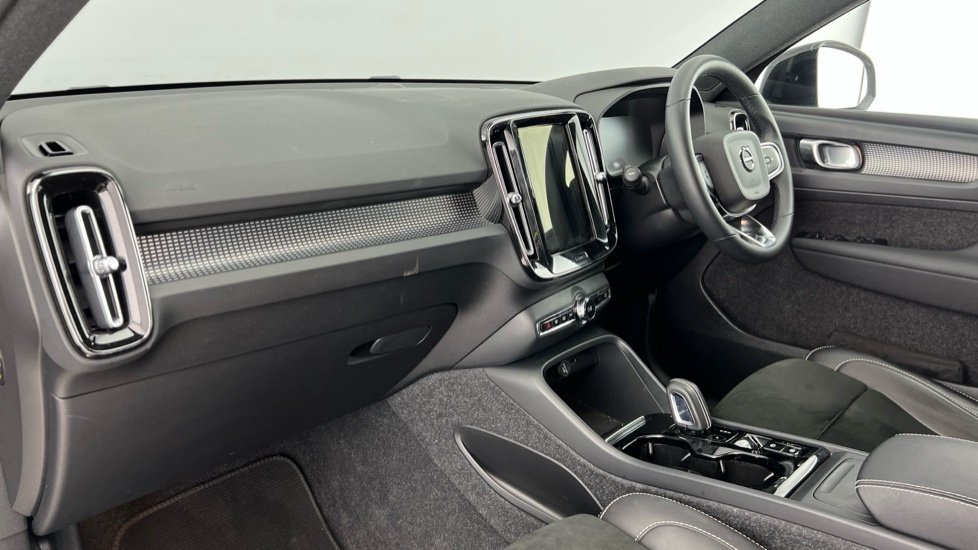 Volvo XC40 1.5 T3 163 R Design Geartronic Silver #6