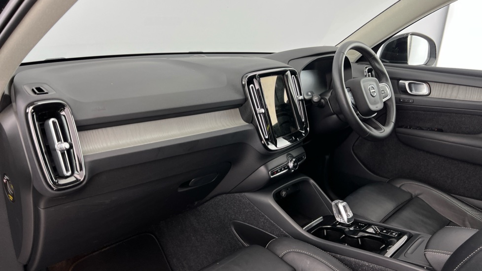 Volvo XC40 1.5 T3 163 Inscription Pro Geartronic Black #6