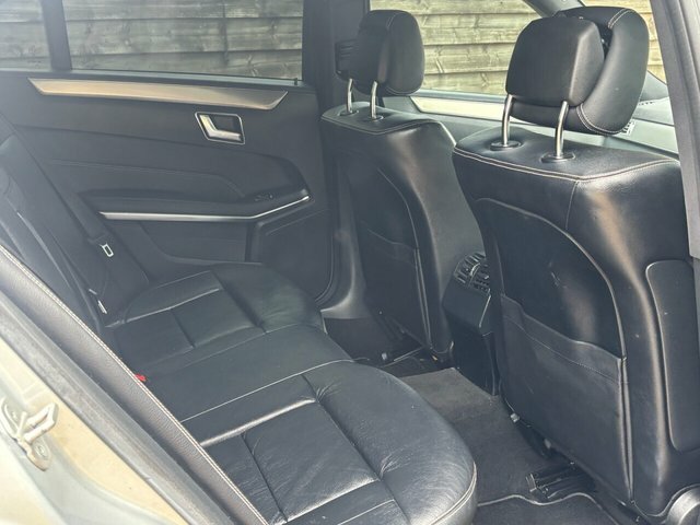Mercedes-Benz E Class Saloon 2.1 E250 Cdi Amg Line G-tronic Euro 5 Ss Black #12