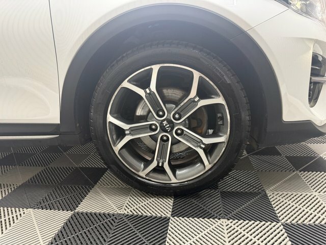 Kia Xceed 1.0 T-gdi 3 Suv Euro 6 S S 11 FT69DXJ White #4