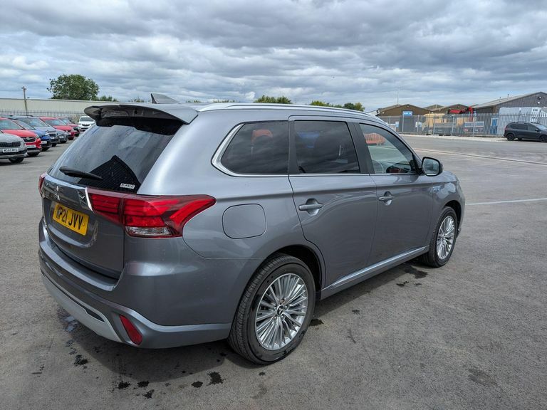 Mitsubishi Outlander 2.4H Twinmotor 13.8Kwh Dynamic Cvt 4Wd Euro 6 Ss #6