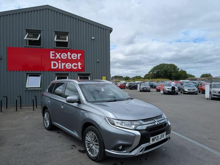 Mitsubishi Outlander 2.4H Twinmotor 13.8Kwh Dynamic Cvt 4Wd Euro 6 Ss