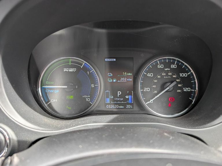 Mitsubishi Outlander 2.4H Twinmotor 13.8Kwh Dynamic Suv Plug Black #28