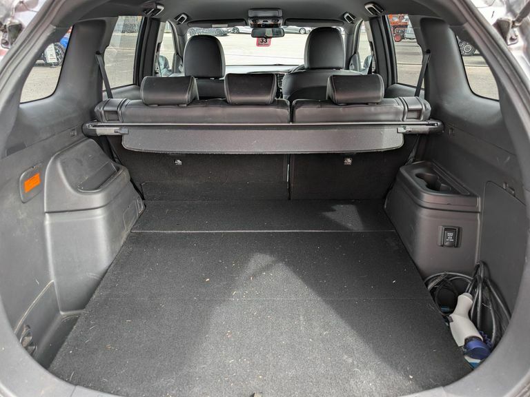 Mitsubishi Outlander 2.4H Twinmotor 13.8Kwh Dynamic Suv Plug Black #29