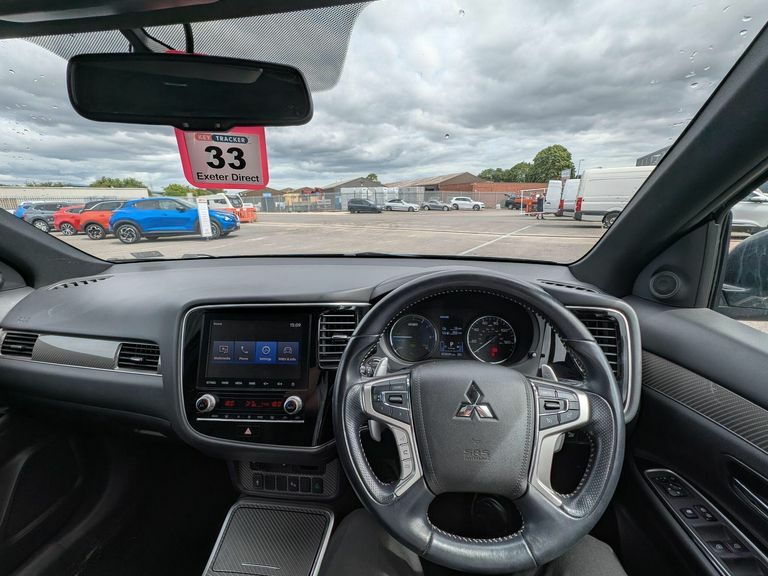 Mitsubishi Outlander 2.4H Twinmotor 13.8Kwh Dynamic Suv Plug Black #8
