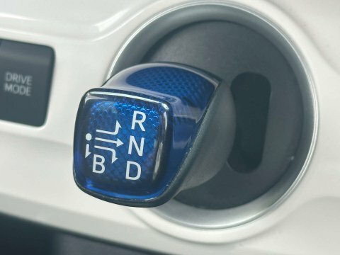 Toyota Prius 2024 74 2.0 #41