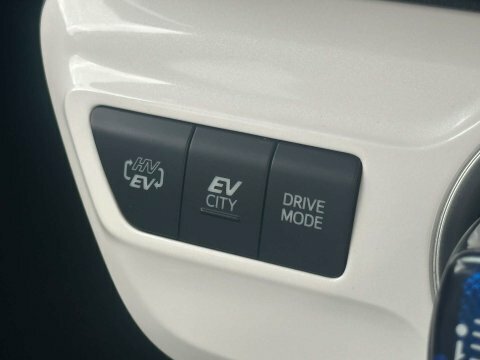 Toyota Prius 2024 74 2.0 #42