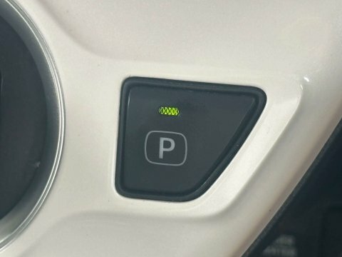 Toyota Prius 2024 74 2.0 #40