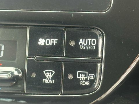 Toyota Prius 2024 74 2.0 #43