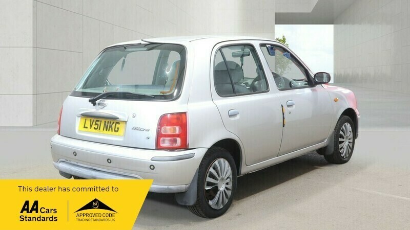 Nissan Micra 1.0 16V S Cvt Black #4