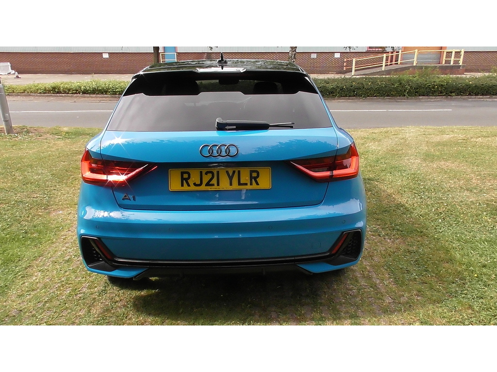 Audi A1 Tfsi Black Edition Blue #3